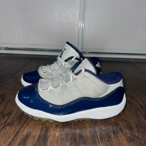 Jordan Kids Navy and White Low-Top Sneakers